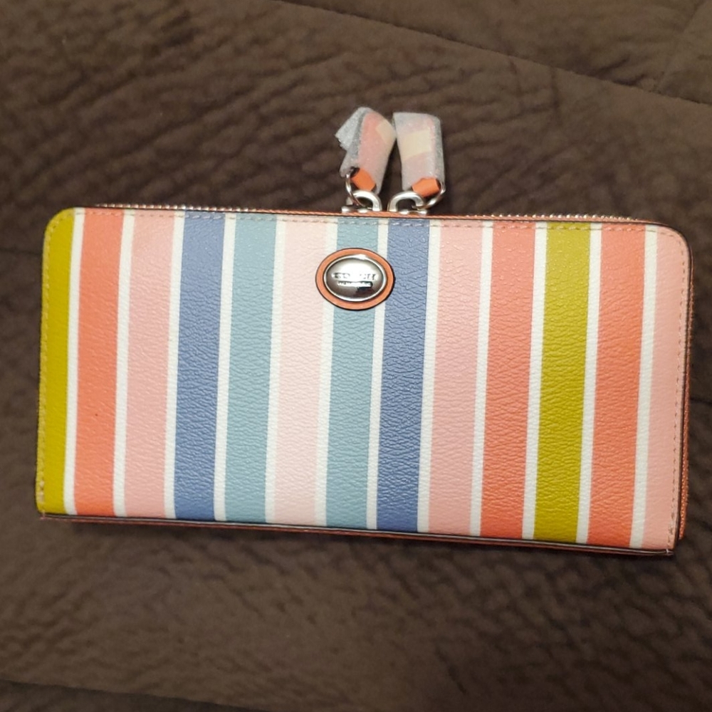 Coach wallet - Picture 10 of 10